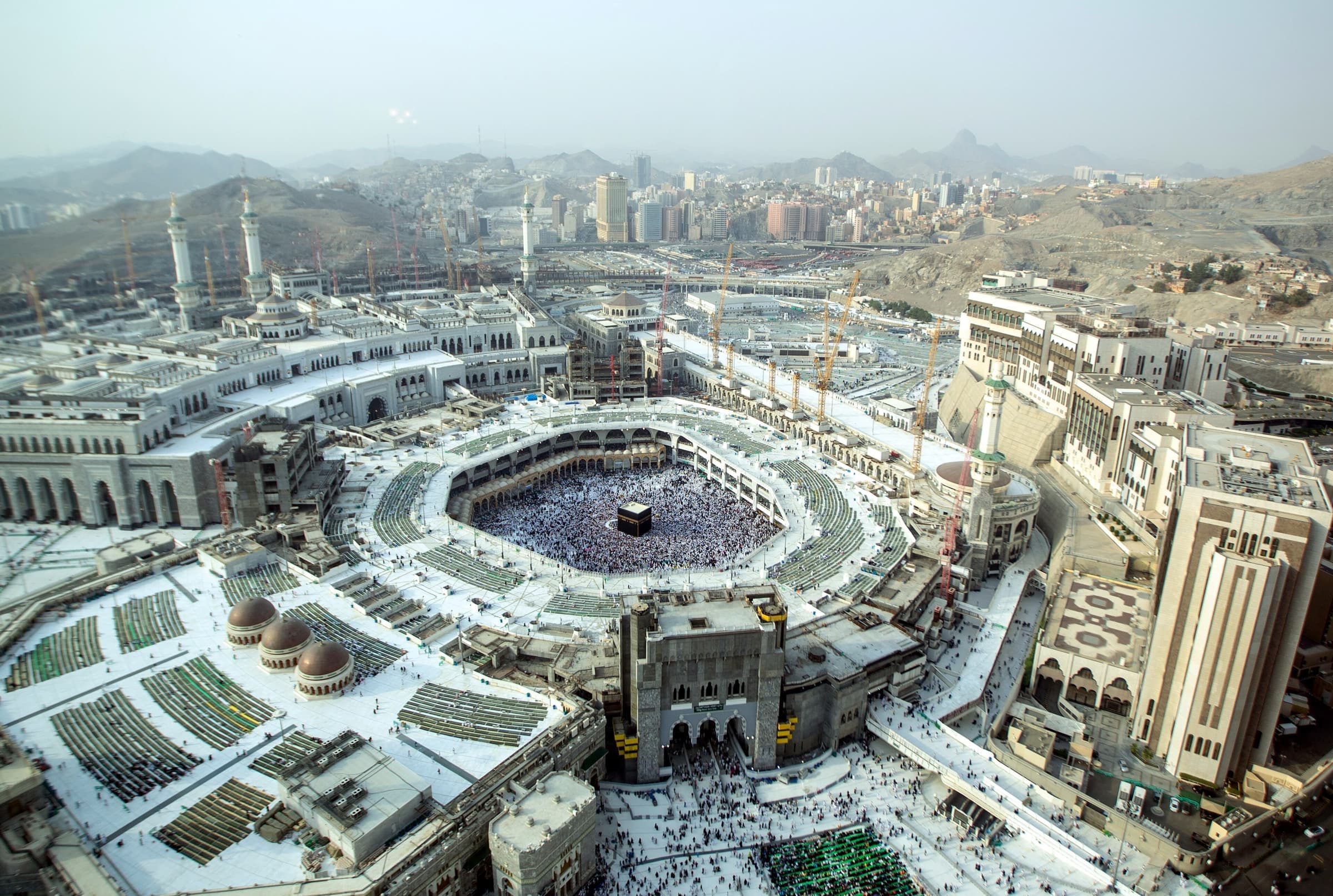 Aerial view of Masjid al-Haram and the hotels and streets around it in Makkah
